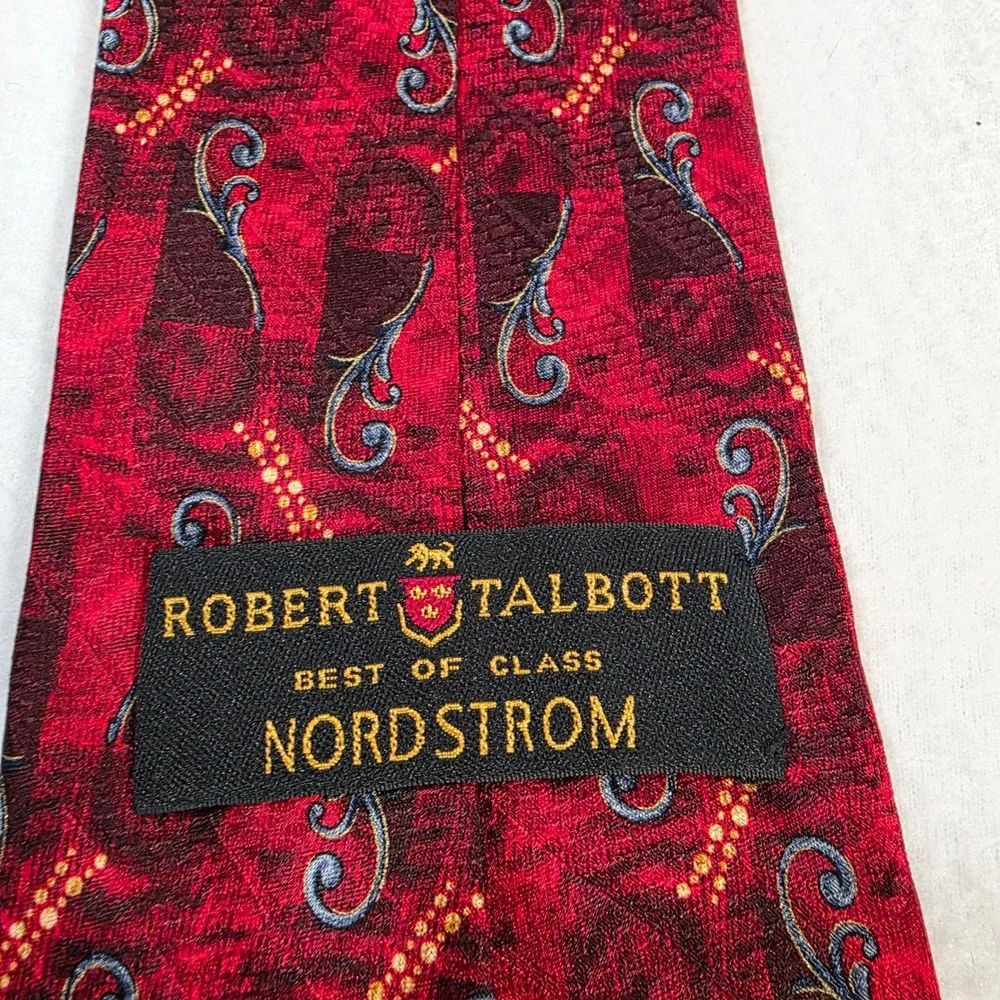 Robert Talbott Best of Class Nordstrom Red Paisley Silk Tie Hand Sewn USA Mens